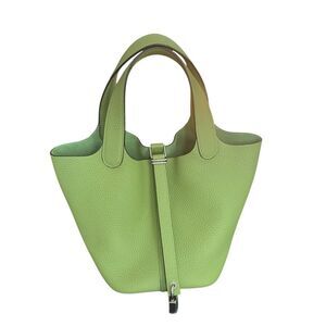 HERMES Taurillon Maurice Picotin Lock 18 PM Vert Criquet Green NEW 2021